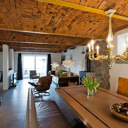 Hossies Hof - Luxus Ferienwohnung Alter Stall Bertsdorf Exterior photo